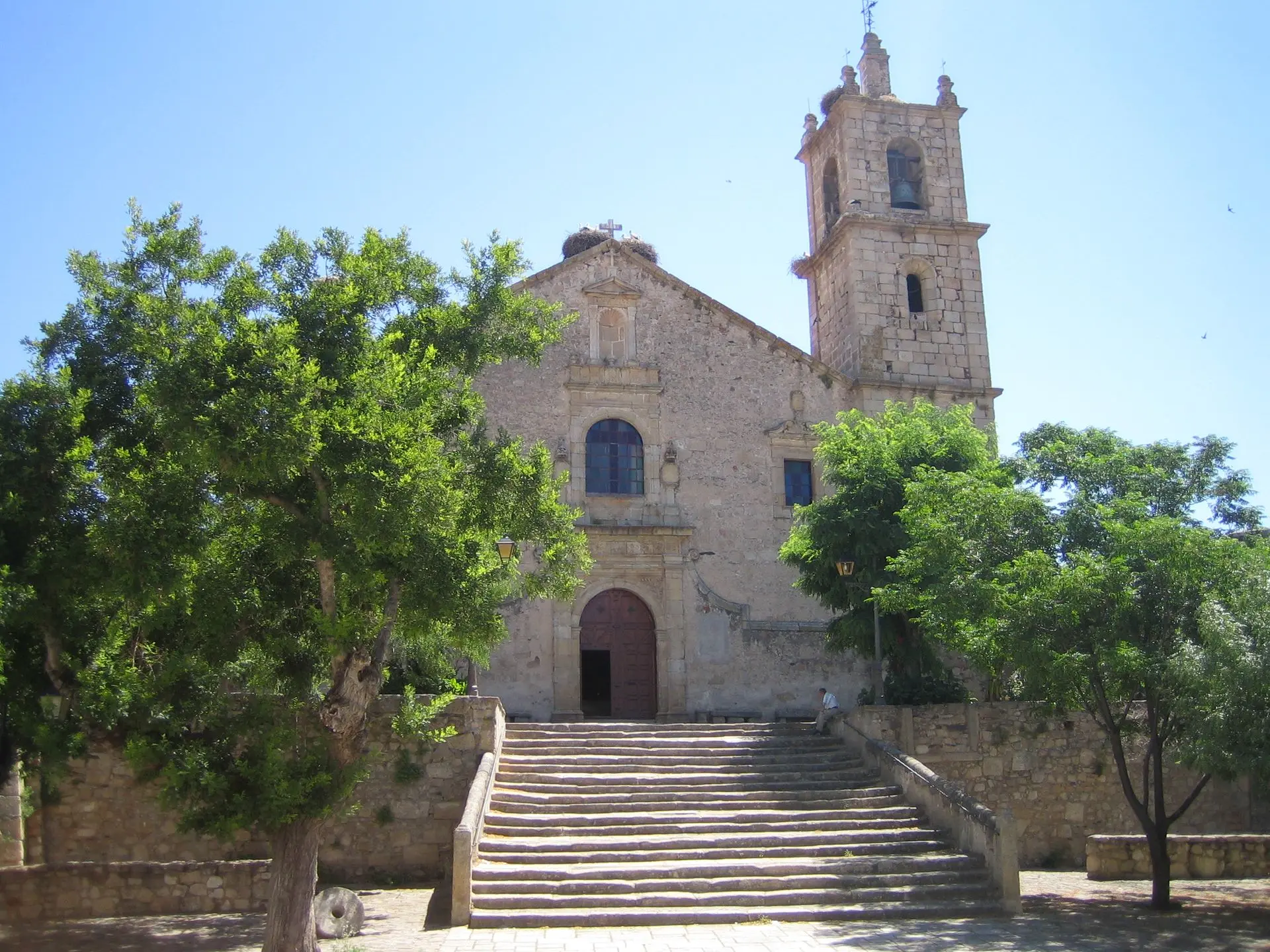 Fachada principal de la Iglesia de Rocamador